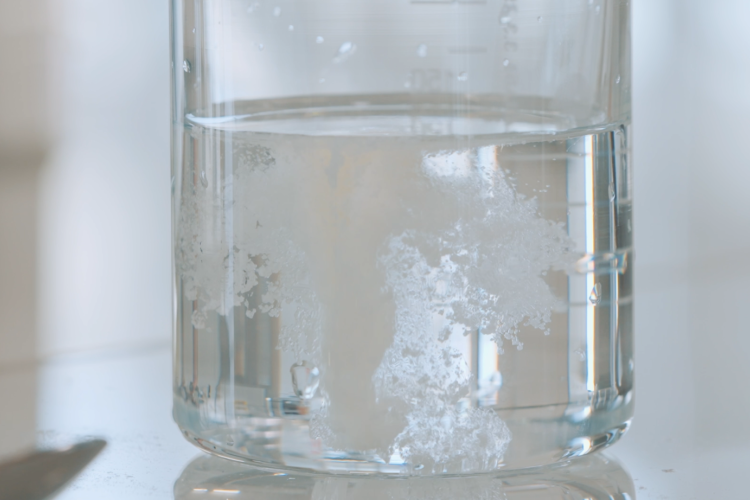 Solugel powder in water